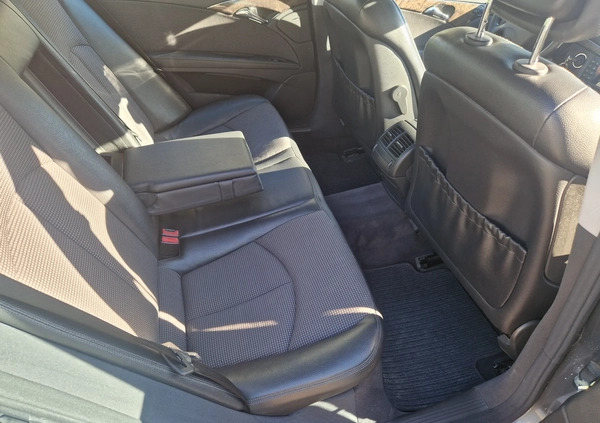 Mercedes-Benz Klasa E cena 37500 przebieg: 301000, rok produkcji 2005 z Żywiec małe 121